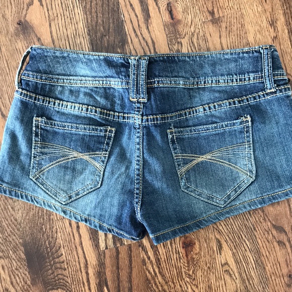 DECREE Stretch Denim Shorts - Picture 6 of 10